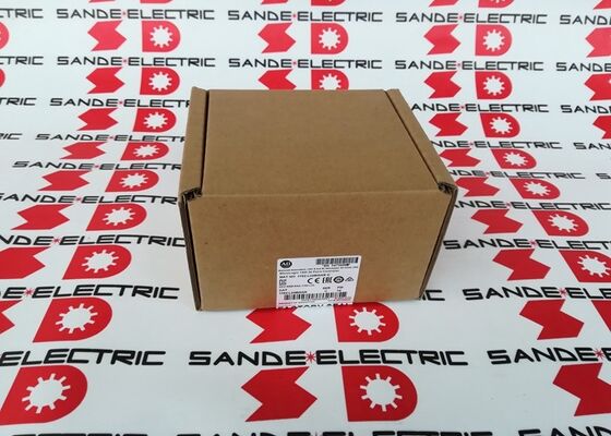 Jeden AB ALLEN BRADLEY 1762-L24BWAR - Fabryka zamknięta- 1762L24BWAR