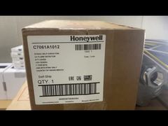 Dynamiczny samokontrolujący detektor płomieni UV Honeywell C7061A1012 zapewniający bezpieczeństwo palników przemysłowych